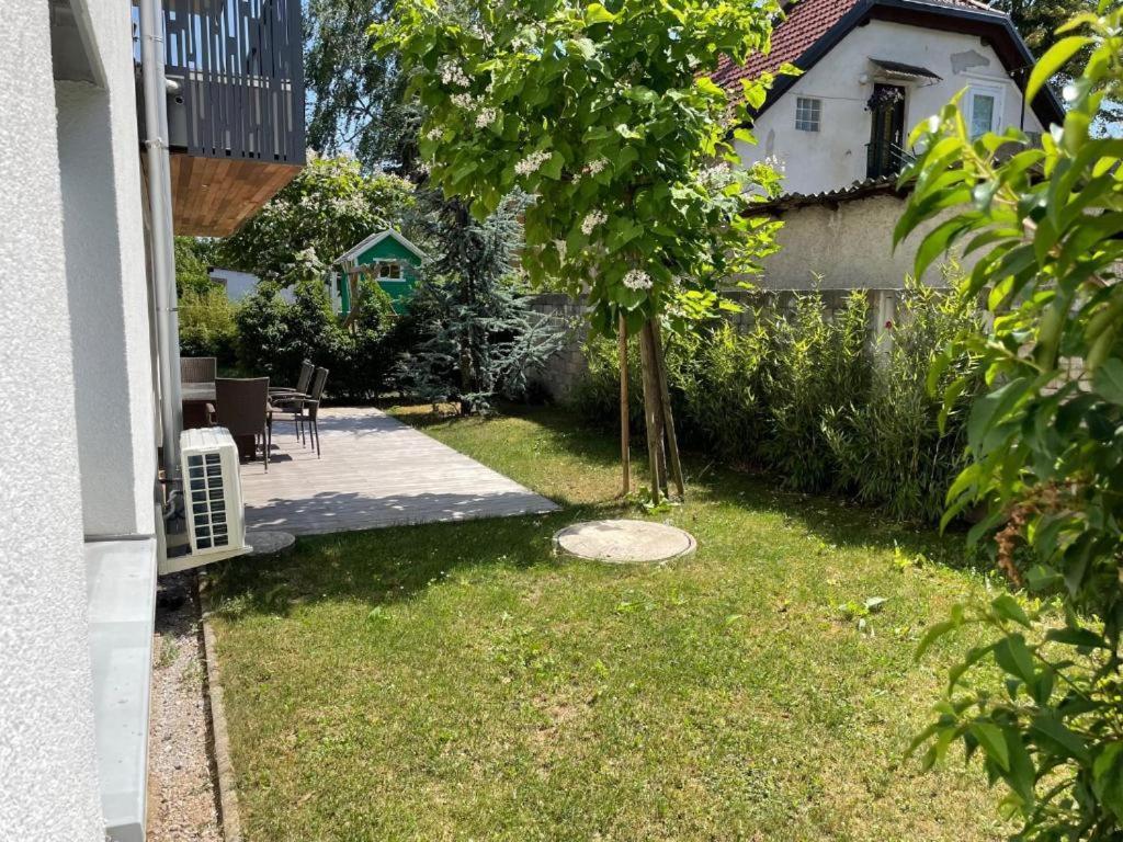 R41 - Tivoli Groundfloor Apartment Ljubljana Exteriör bild