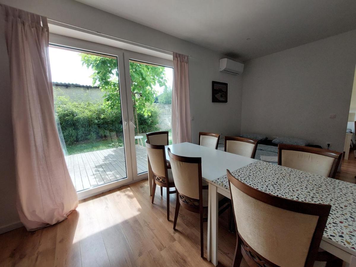 R41 - Tivoli Groundfloor Apartment Ljubljana Exteriör bild